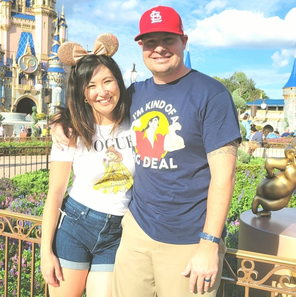 Profile Picture of Victoria Ebert (@victoriaeadams) on Poshmark