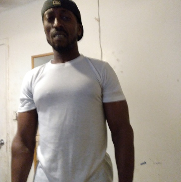 Profile Picture of Joshua Runyon (@runyonjoshua5) on Poshmark