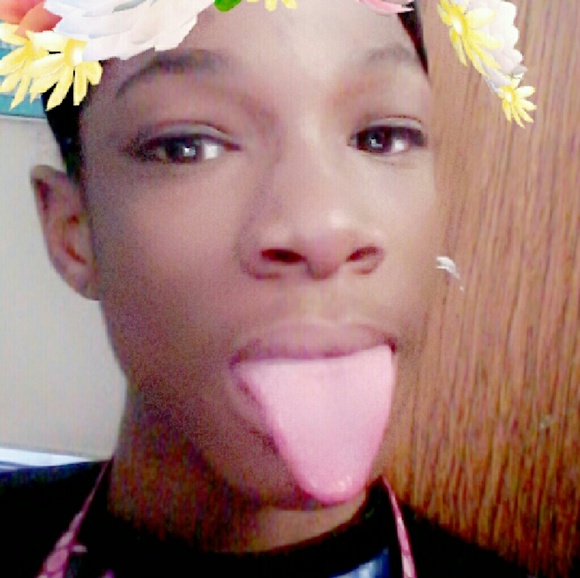 Profile Picture of Mark Dowell (@markd2001) on Poshmark