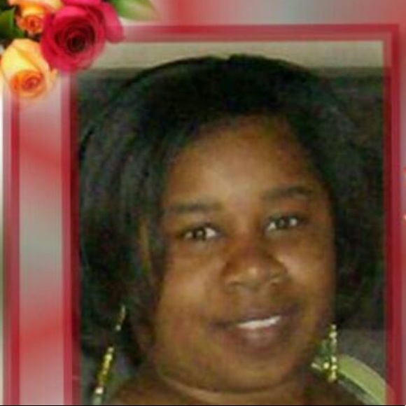 Profile Picture of Toogorjis Watts (@toogorjis) on Poshmark