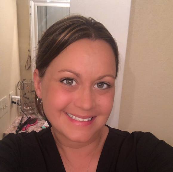 Profile Picture of Kelly Hatch (@klyn1978) on Poshmark