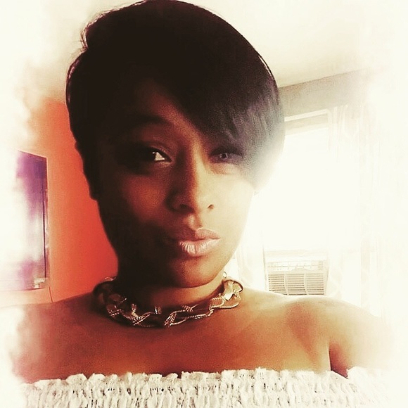 Profile Picture of Stacy Facey (@sfacey84) on Poshmark