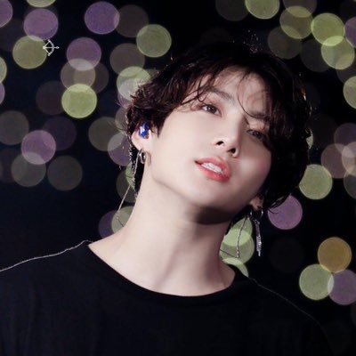 Profile Picture of HUỲNH NGA (@HNga109) on Twitter