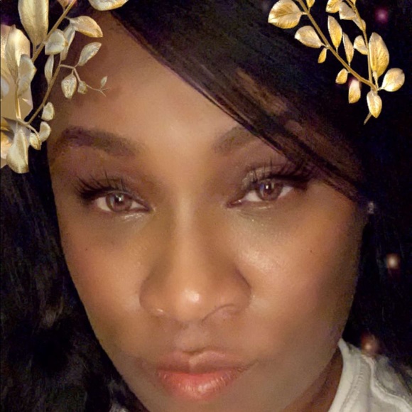 Profile Picture of Kamisha Scott (@mskscott1210) on Poshmark
