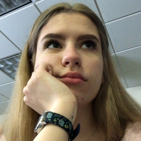 Profile Picture of Joy Gabala (@joygabala) on Poshmark