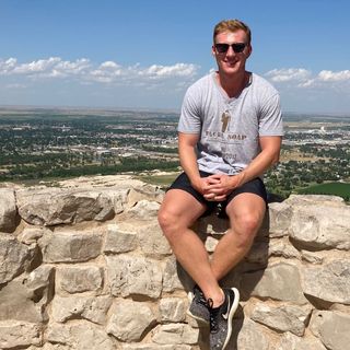 Profile Picture of Nathan Mueller (@whiteguyeatingtacos) on Instagram
