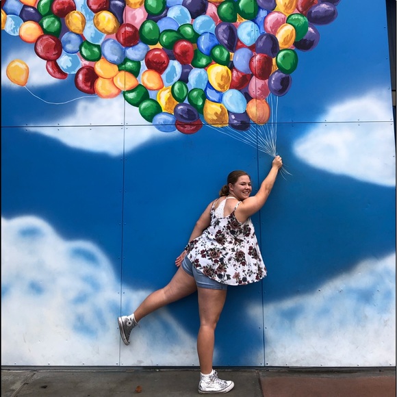 Profile Picture of Josie Neugebauer (@jneugeba23) on Poshmark