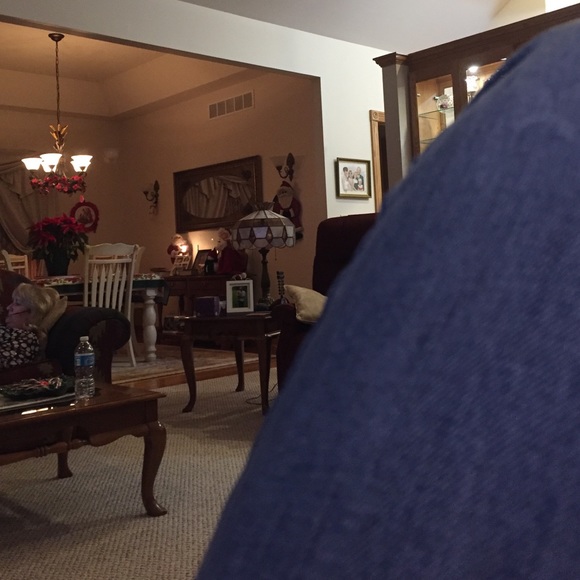 Profile Picture of Jake Fox (@dhdhshsbsb) on Poshmark