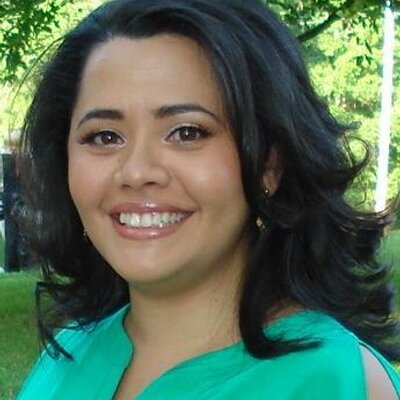 Profile Picture of R. Ayers (@sharonrayers) on Twitter