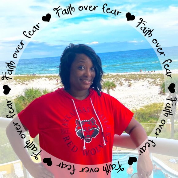 Lashonda Moore - Poshmark Profile Picture of Lashonda Moore (@lashonda_m2003) on Poshmark