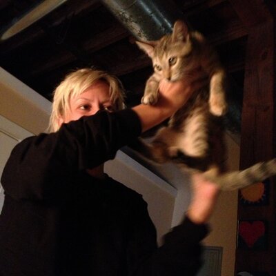 Profile Picture of Monica Webb (@monicaUSA1) on Twitter