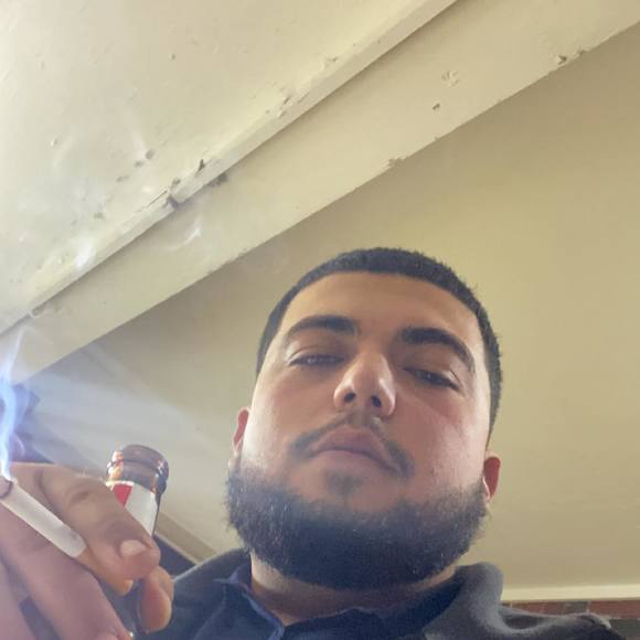 Profile Picture of Gildardo Barrera (@lalobar98) on Poshmark