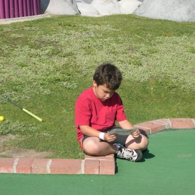 Profile Picture of Kevin Hwang (@KevinDHwang42) on Twitter