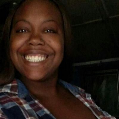 Profile Picture of Carrie Calhoun (@CcVirgolove) on Twitter