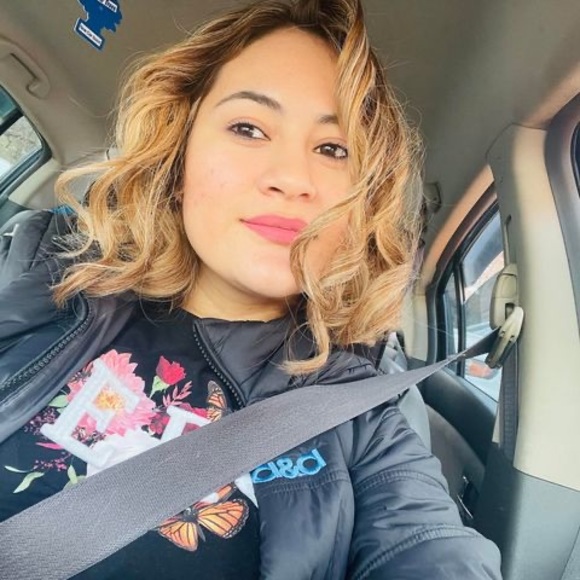 Yaneth Ramirez - Poshmark Profile Picture of Yaneth Ramirez (@yanethramire482) on Poshmark