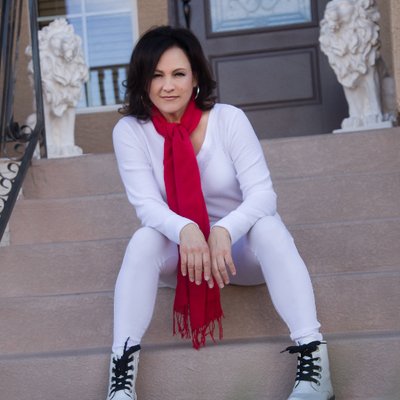 Profile Picture of Cher Murphy (@spectrumentla) on Twitter