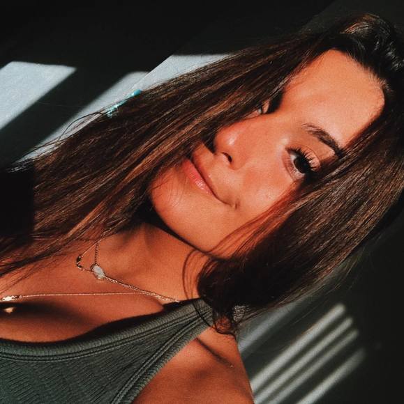 Profile Picture of Grace Erodici (@gerodici1) on Poshmark