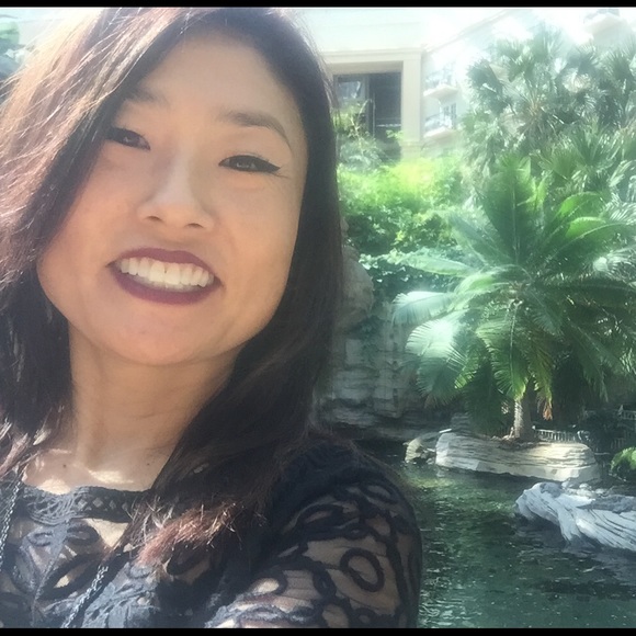 Profile Picture of Sylvia Choi (@chestnutsil) on Poshmark