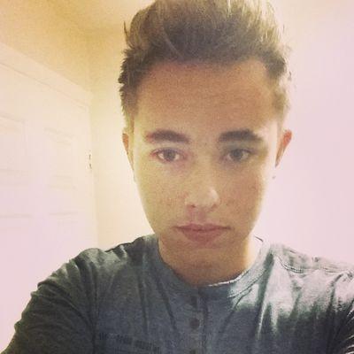 Profile Picture of Livesey (@TomTlLivesey) on Twitter