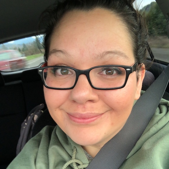 Profile Picture of Briana Matson (@brebee822) on Poshmark