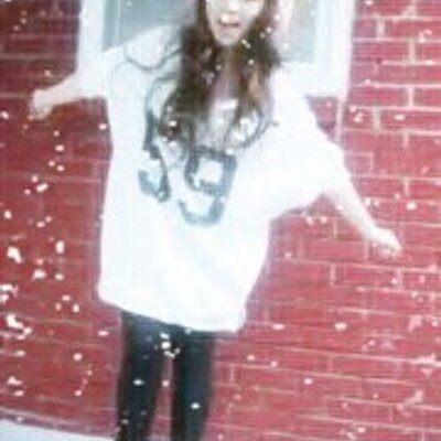 Profile Picture of Clara Lawrence (@clara_midelton) on Twitter