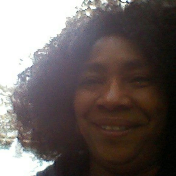 Profile Picture of Alice Miller (@sharmal050) on Poshmark