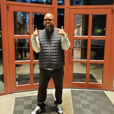 Profile Picture of Timi Hendrix (@KingOfMyTime_1) on Twitter