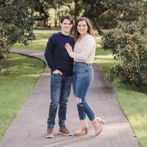 Profile Picture of Julia Trahan (@julia_trahan) on Poshmark