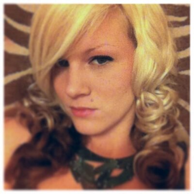 Profile Picture of Krista Fields (@krista_scarlett) on Twitter