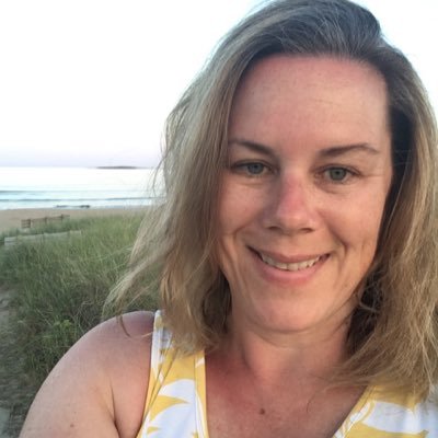 Profile Picture of Kerri Walter (@kerrilo72) on Twitter