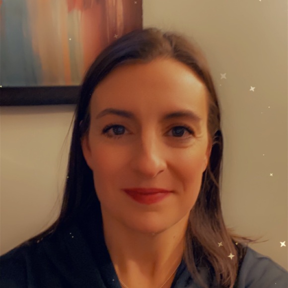 Profile Picture of Jolynn Harris (@joharry51) on Poshmark