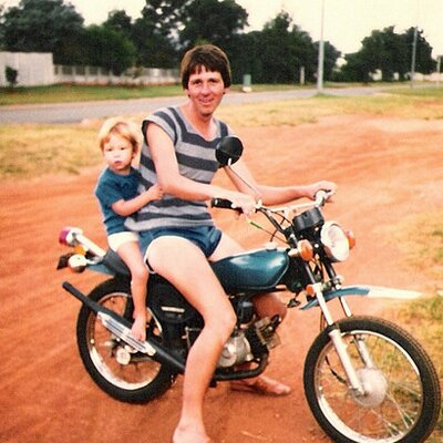 Profile Picture of PHIL BATEMAN (@poponabike) on Twitter