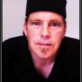 Profile Picture of Robert Menard (@FreemanMenard) on Twitter