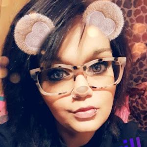 Profile Picture of savethebeez35 (@daniellejalbert42) on Tiktok