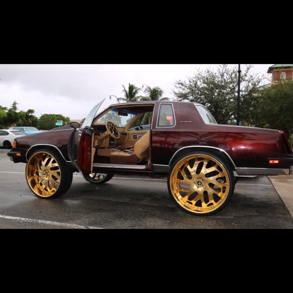 Profile Picture of Ladarius Smith (@ladarius_smith) on Poshmark