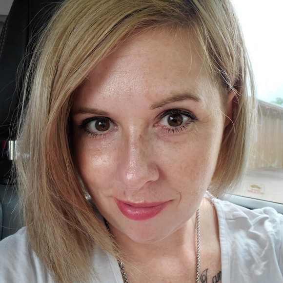 Profile Picture of Heather Rettus (@rettus29) on Poshmark