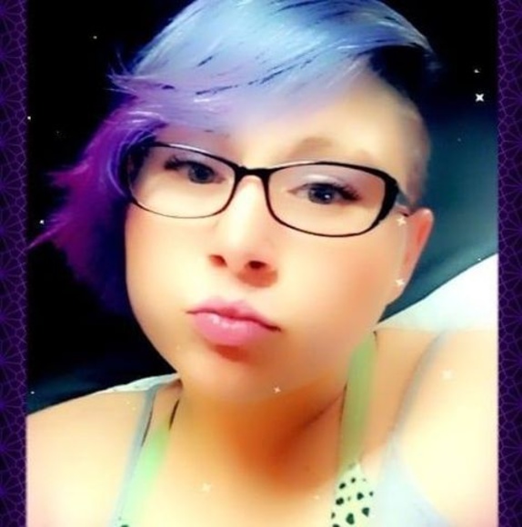 Profile Picture of Crystal Lackey (@crystallackey42) on Poshmark