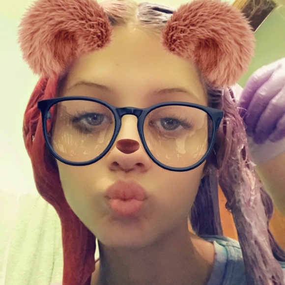 Profile Picture of Kim Herold (@kimherold12) on Poshmark