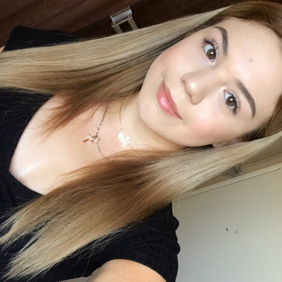 Profile Picture of Lucia Salgado (@sotolucia99) on Poshmark