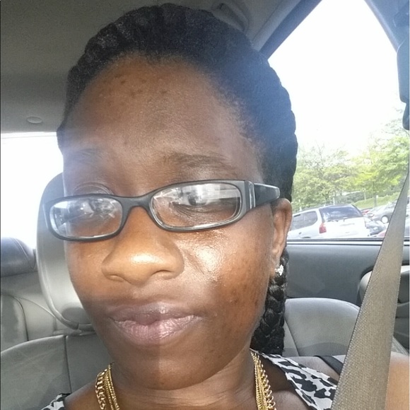 Profile Picture of Sade Richardson (@saderich) on Poshmark