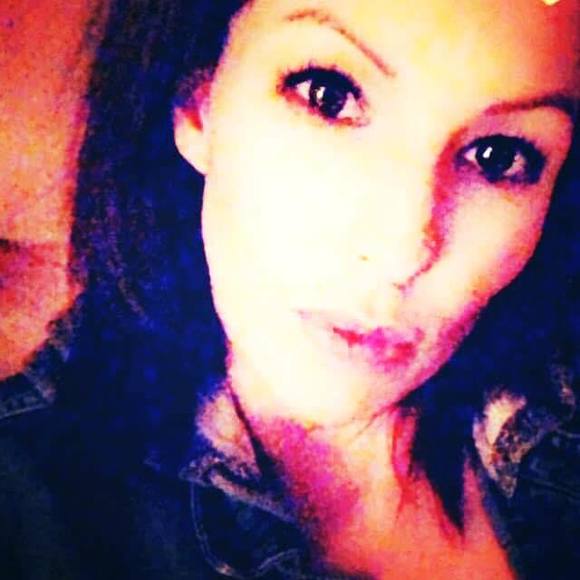 Profile Picture of Kerry Flett (@kerryflett) on Poshmark