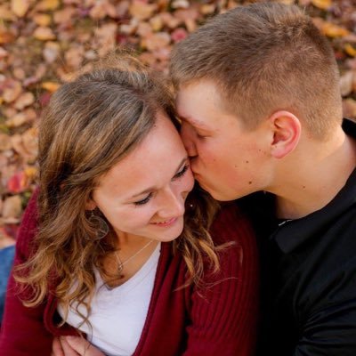 Profile Picture of Christa Manning (@cmanning_12) on Twitter