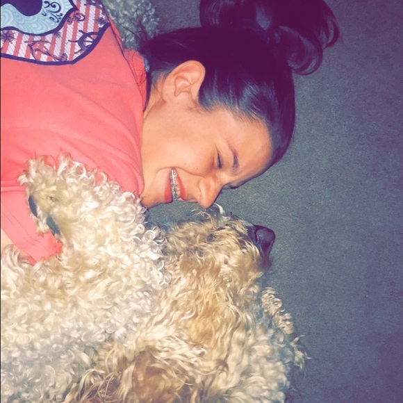 Abbey Eavers - Poshmark Profile Picture of Abbey Eavers (@abbeyy_10) on Poshmark