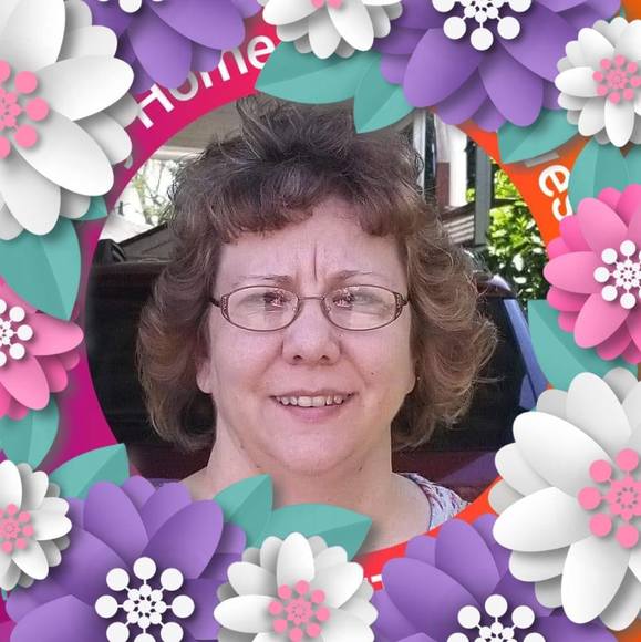 Profile Picture of Lisa Giaccio (@1bugsbunny) on Poshmark