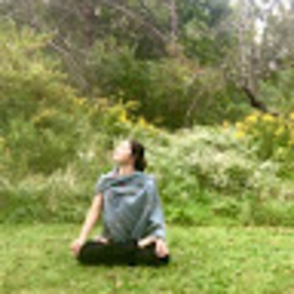 Profile Picture of Mary Helfeldt (@melizah72) on Poshmark