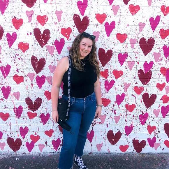 Profile Picture of Hailee Marter (@haileemarter02) on Poshmark