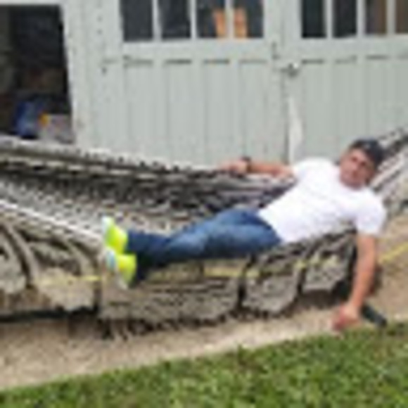 Profile Picture of Jahison Lazaro lazaro (@jahisonl) on Poshmark