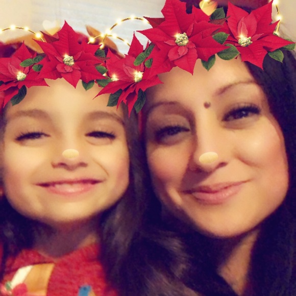 Profile Picture of Esmi Kubecka (@laredogirl06) on Poshmark