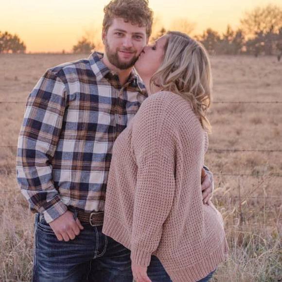 Profile Picture of Andrew Anderson (@andrewa1996) on Poshmark