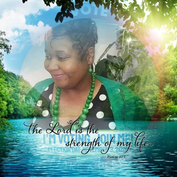 Profile Picture of Daphne Luney (@dafy2470) on Poshmark